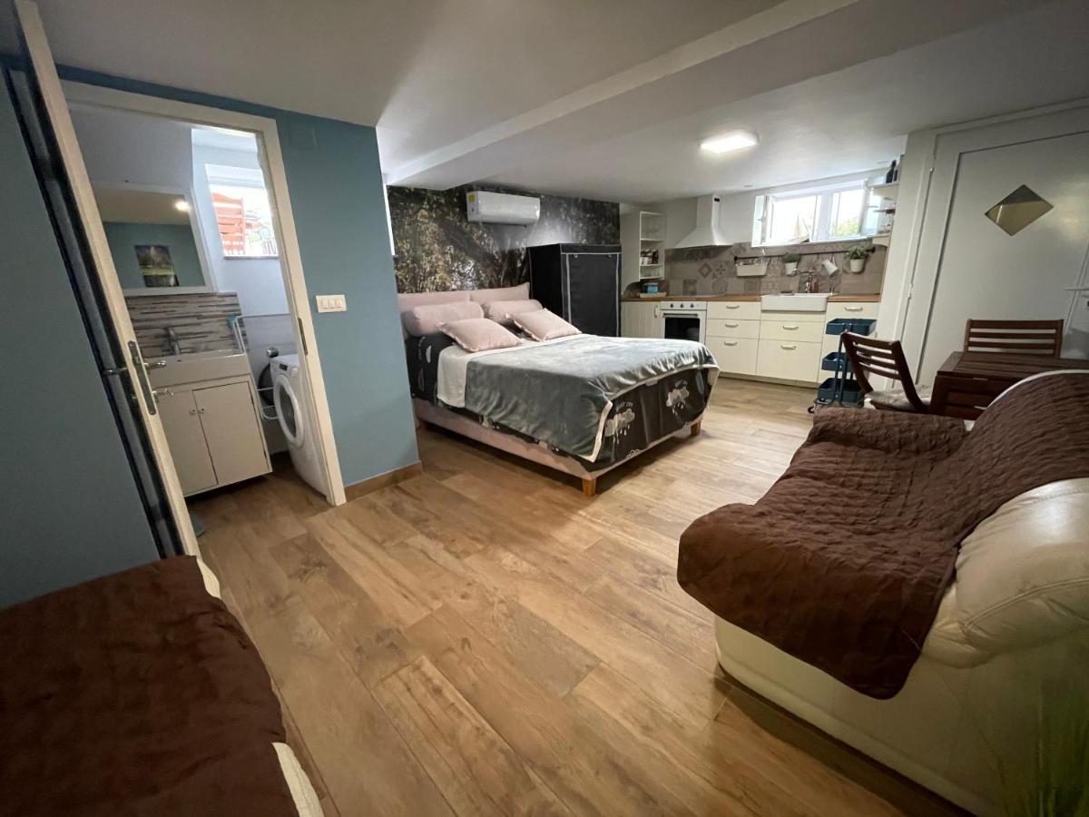 Pod Room, Free Parking Apartment *